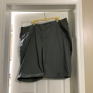 Woman within Jean shorts 32W